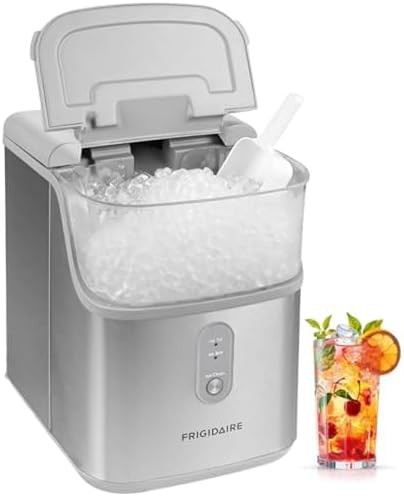 Metallic finish crunchy nugget ice machine